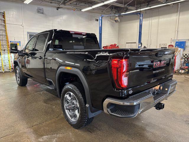 2026 GMC Sierra 2500HD Crew Cab, Standard Bed, SLE, 4WD