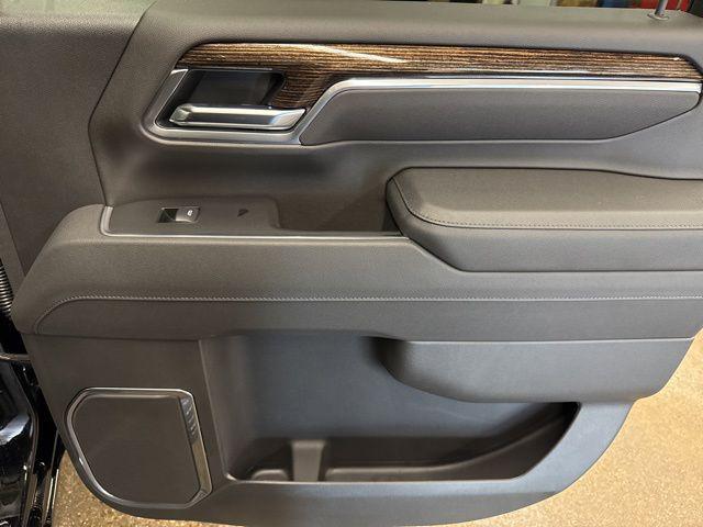 2026 GMC Sierra 2500HD Crew Cab, Standard Bed, SLE, 4WD