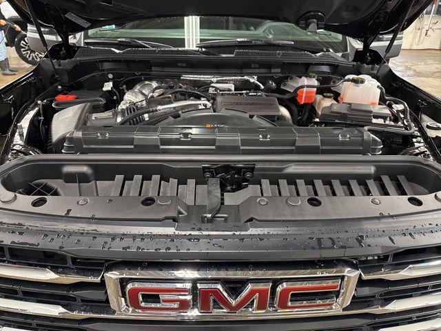 2026 GMC Sierra 2500HD Crew Cab, Standard Bed, SLE, 4WD