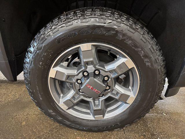 2026 GMC Sierra 2500HD Crew Cab, Standard Bed, SLE, 4WD