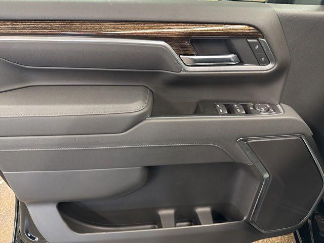 2026 GMC Sierra 2500HD Crew Cab, Standard Bed, SLE, 4WD