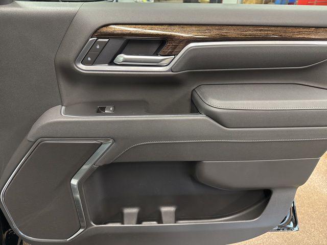 2026 GMC Sierra 2500HD Crew Cab, Standard Bed, SLE, 4WD