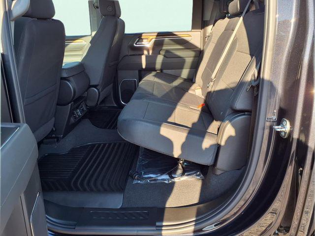 2026 GMC Sierra 3500HD Crew Cab, Long Bed, SLE Dual Rear Wheel, 4WD