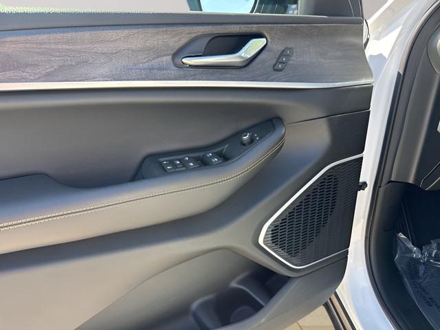 2026 Jeep Grand Cherokee 85th Anniversary Edition