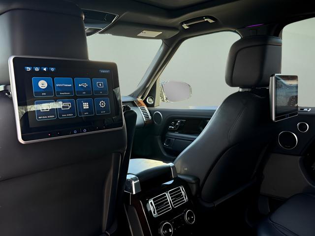 2020 Land Rover Range Rover P525 HSE