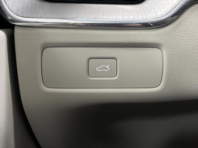 2025 Volvo XC60 B5 Ultra