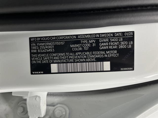 2025 Volvo XC60 B5 Ultra