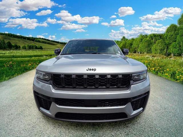 2026 Jeep Grand Cherokee GRAND CHEROKEE LAREDO ALTITUDE 4X2