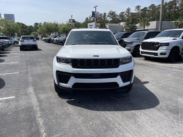 2026 Jeep Grand Cherokee Altitude 4x2