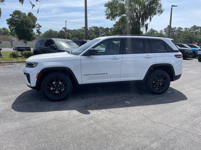 2026 Jeep Grand Cherokee Altitude 4x2