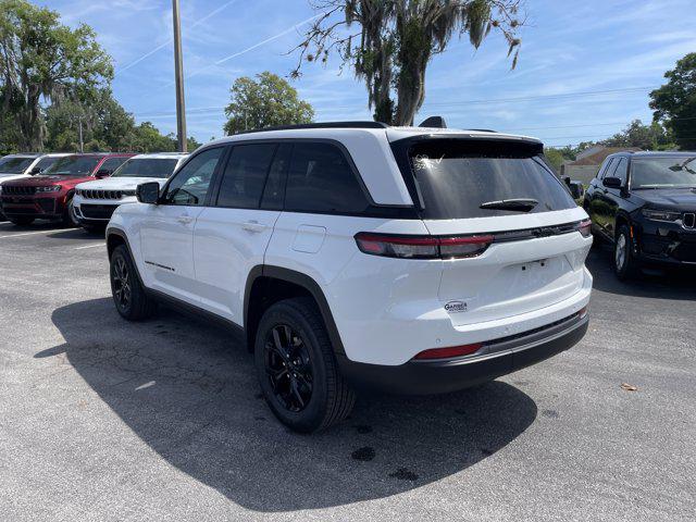2026 Jeep Grand Cherokee Altitude 4x2