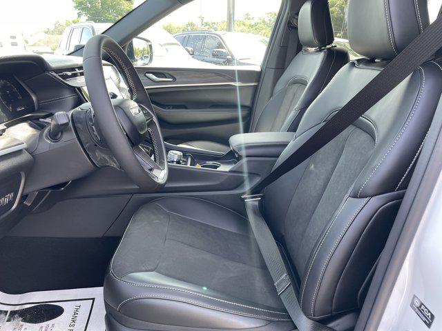 2026 Jeep Grand Cherokee Altitude 4x2