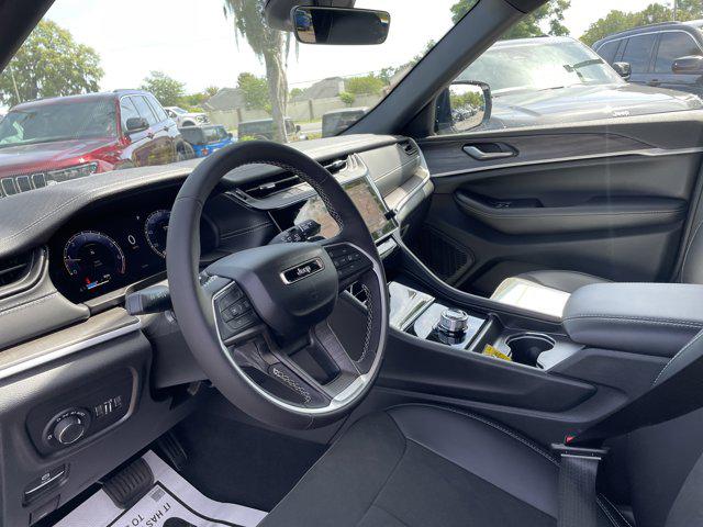 2026 Jeep Grand Cherokee Altitude 4x2