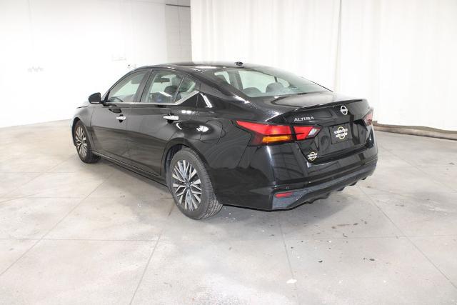 2023 Nissan Altima SV FWD