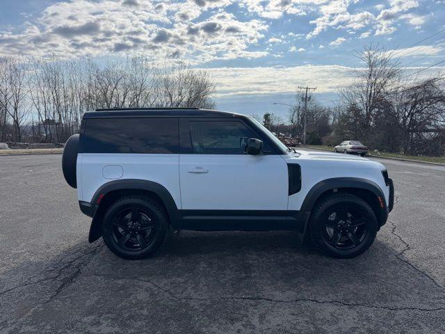 2023 Land Rover Defender 90 SE