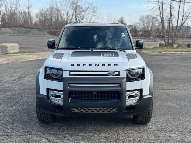 2023 Land Rover Defender 90 SE