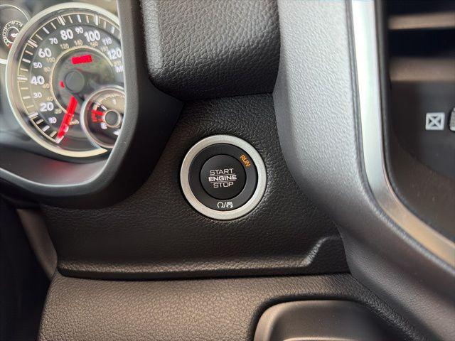 2024 Ram 1500 Lone Star Crew Cab 4x4 5'7" Box