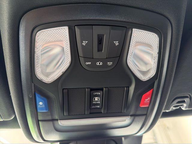 2024 Ram 1500 Lone Star Crew Cab 4x4 5'7" Box