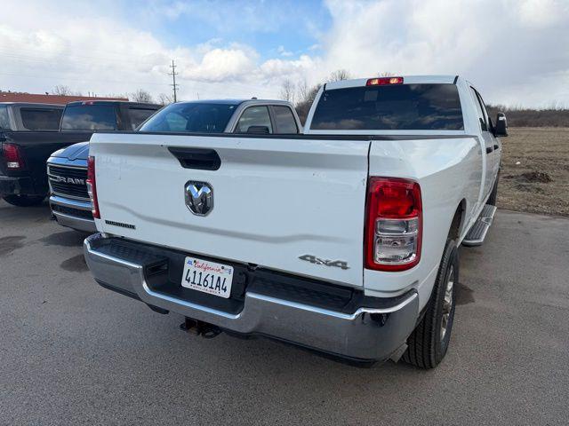 2024 Ram 3500 Big Horn Crew Cab 4x4 8' Box