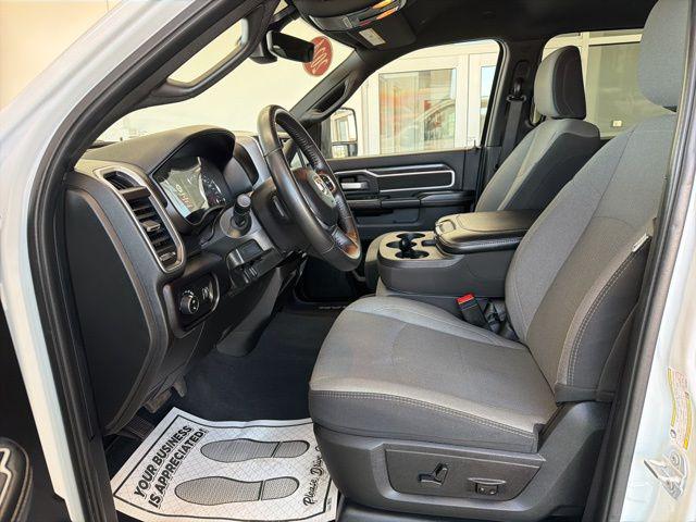 2024 Ram 3500 Big Horn Crew Cab 4x4 8' Box
