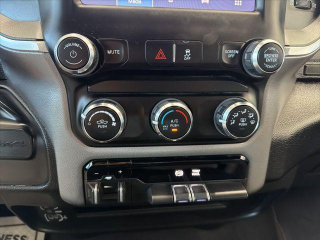 2024 Ram 3500 Big Horn Crew Cab 4x4 8' Box