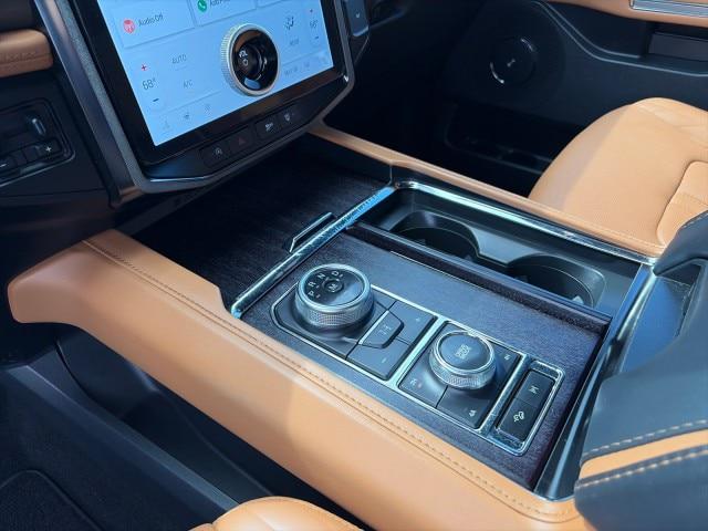 2024 Ford Expedition Platinum MAX