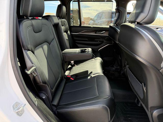 2023 Jeep Grand Cherokee Overland 4x4