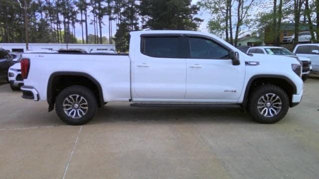 2023 GMC Sierra 1500 4WD Crew Cab Standard Box AT4