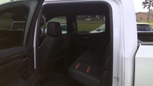 2023 GMC Sierra 1500 4WD Crew Cab Standard Box AT4