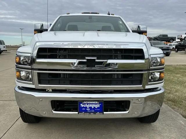 2024 Chevrolet Silverado 6500HD 1LT