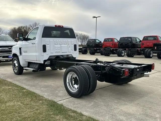 2024 Chevrolet Silverado 6500HD 1LT