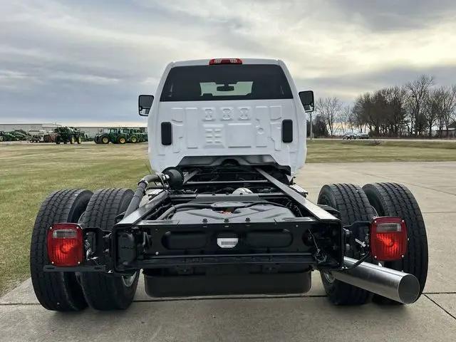 2024 Chevrolet Silverado 6500HD 1LT
