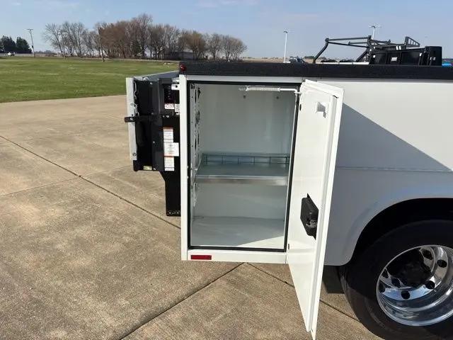 2024 Chevrolet Silverado 6500HD 1LT