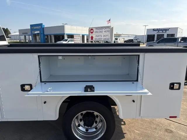 2024 Chevrolet Silverado 6500HD 1LT