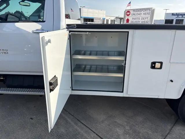 2024 Chevrolet Silverado 6500HD 1LT