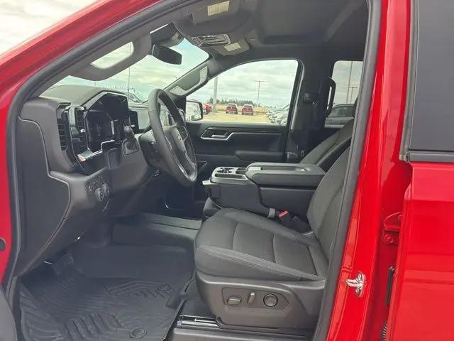 2026 Chevrolet Silverado 1500 4WD Crew Cab Standard Bed LT