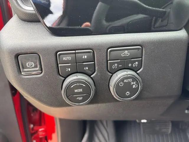 2026 Chevrolet Silverado 1500 4WD Crew Cab Standard Bed LT