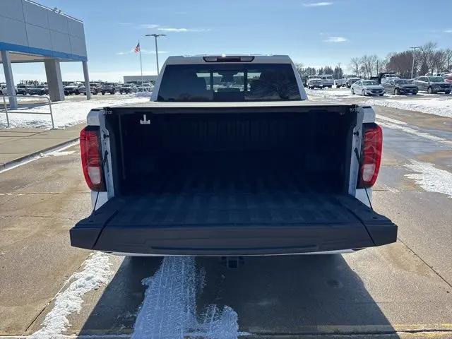2022 GMC Sierra 1500 4WD Crew Cab Short Box Elevation