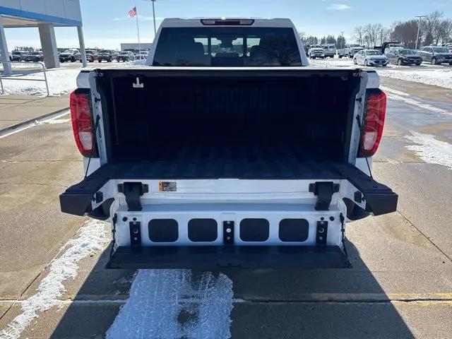 2022 GMC Sierra 1500 4WD Crew Cab Short Box Elevation