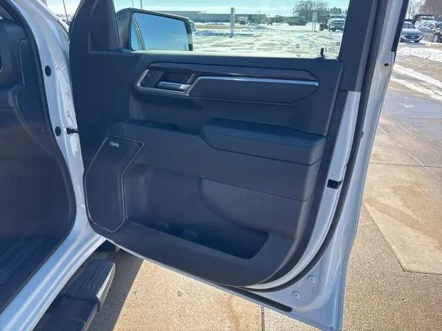 2022 GMC Sierra 1500 4WD Crew Cab Short Box Elevation