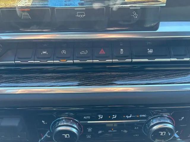 2022 GMC Sierra 1500 4WD Crew Cab Short Box Elevation