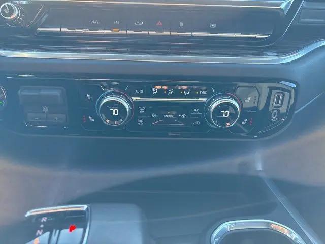 2022 GMC Sierra 1500 4WD Crew Cab Short Box Elevation