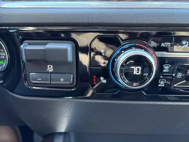 2022 GMC Sierra 1500 4WD Crew Cab Short Box Elevation