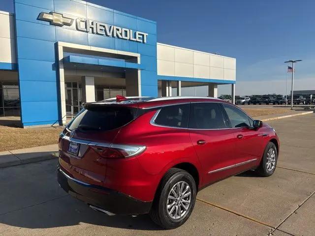 2023 Buick Enclave Essence AWD