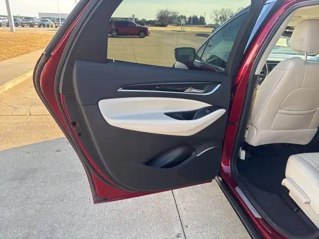 2023 Buick Enclave Essence AWD