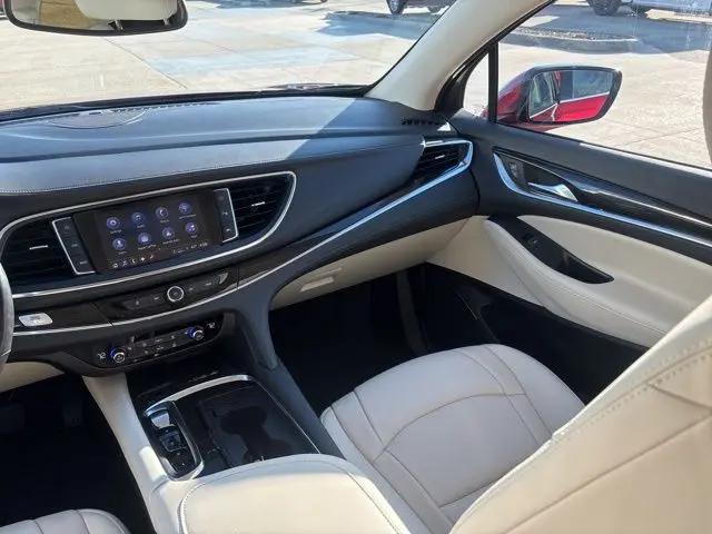 2023 Buick Enclave Essence AWD