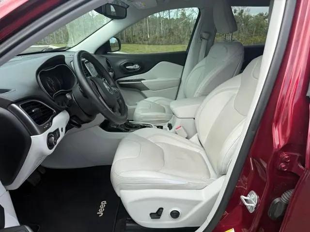 2019 Jeep Cherokee Limited FWD