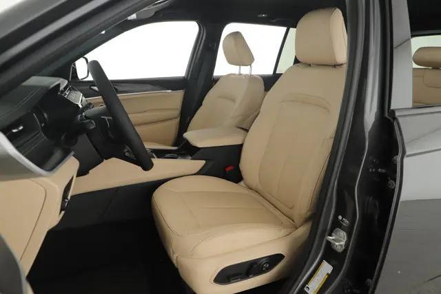 2026 Jeep Grand Cherokee Limited 4x2