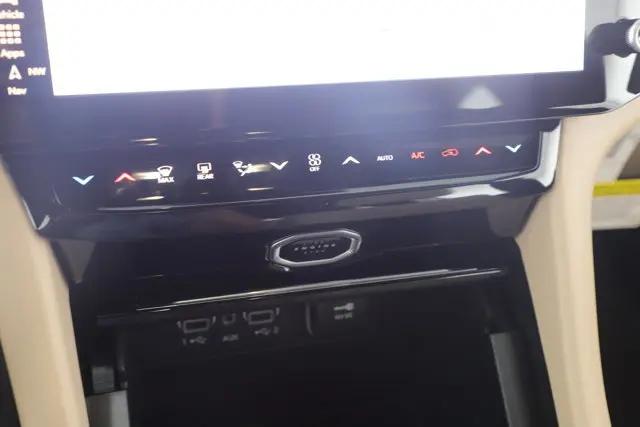2026 Jeep Grand Cherokee Limited 4x2