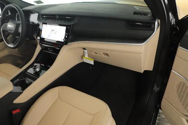 2026 Jeep Grand Cherokee Limited 4x2
